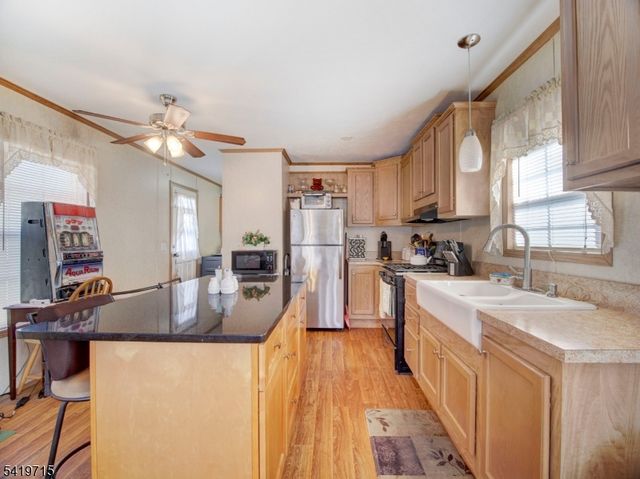 17 E 6th Street, Moonachie Boro, NJ 07074