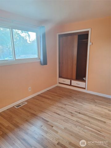 17953 48th Avenue S, Seatac, WA 98188