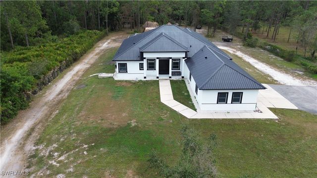 570 31st ST NW, Naples, FL 34120