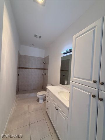 570 31st ST NW, Naples, FL 34120