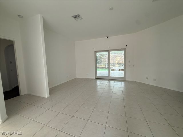 570 31st ST NW, Naples, FL 34120