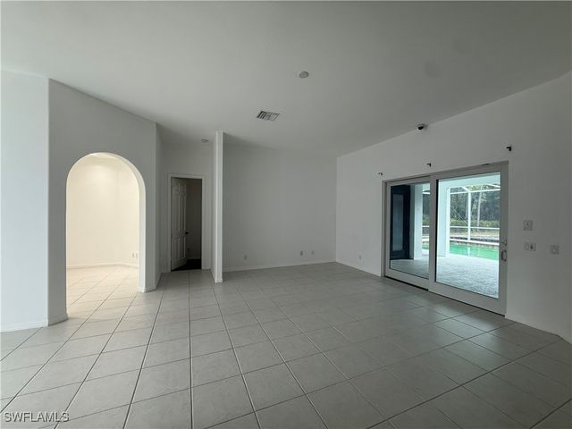 570 31st ST NW, Naples, FL 34120