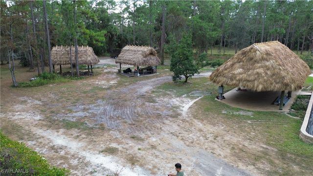 570 31st ST NW, Naples, FL 34120