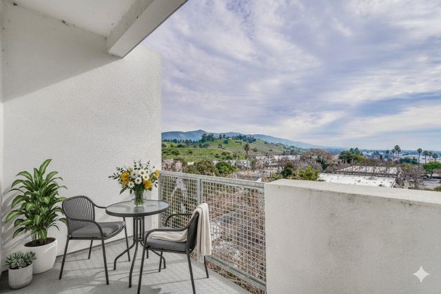 42111 Osgood Rd 519, Fremont, CA 94539