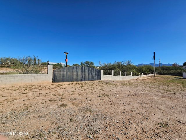 172 S Pima Lane, Benson, AZ 85602