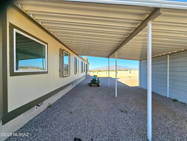 172 S Pima Lane, Benson, AZ 85602