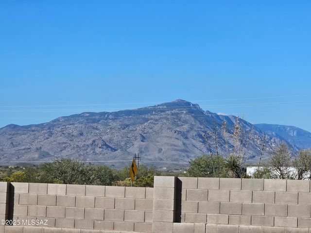 172 S Pima Lane, Benson, AZ 85602