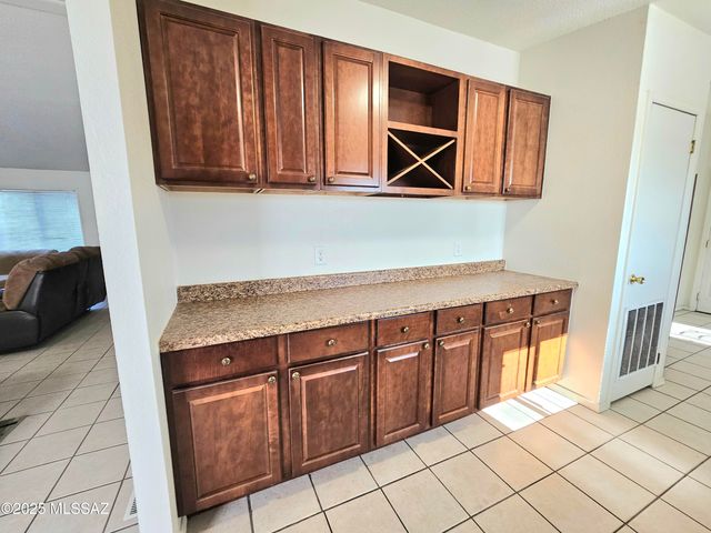 172 S Pima Lane, Benson, AZ 85602