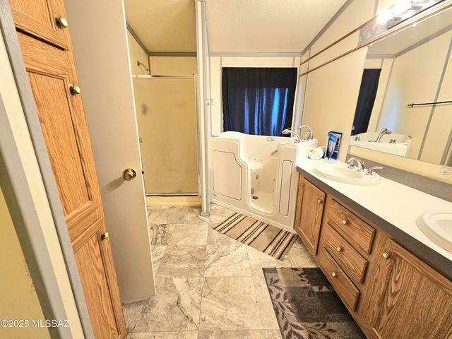 172 S Pima Lane, Benson, AZ 85602