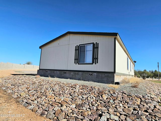 172 S Pima Lane, Benson, AZ 85602