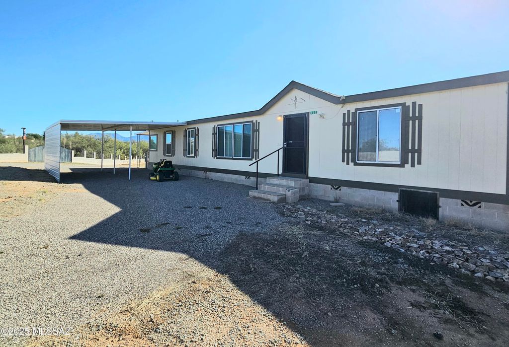 172 S Pima Lane, Benson, AZ 85602