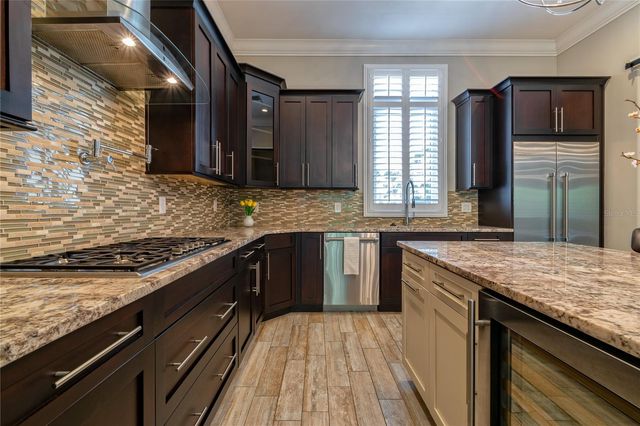 653 E JACKSON STREET, Orlando, FL 32801