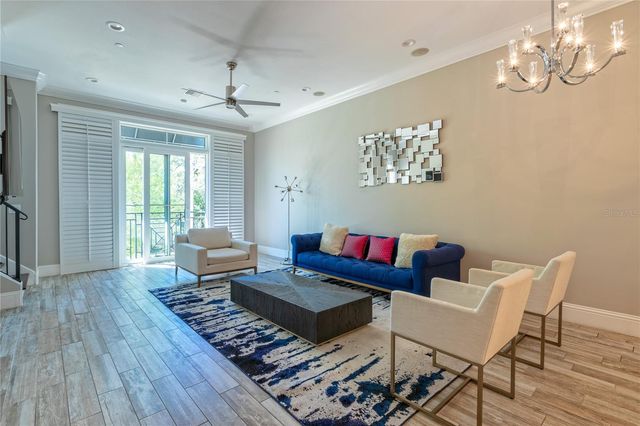 653 E JACKSON STREET, Orlando, FL 32801