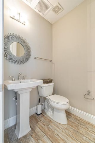 653 E JACKSON STREET, Orlando, FL 32801