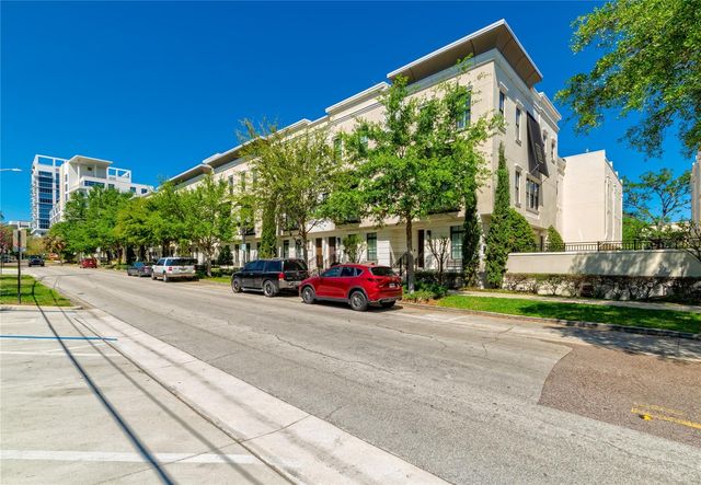 653 E JACKSON STREET, Orlando, FL 32801