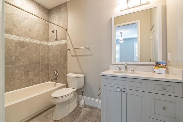 653 E JACKSON STREET, Orlando, FL 32801