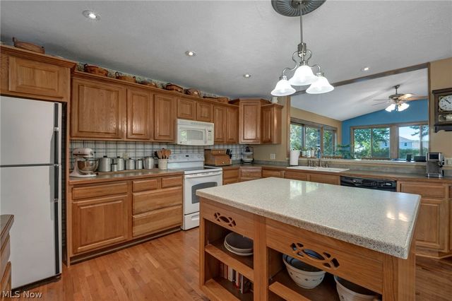 4102 Manchester Road, Perry, OH 44081