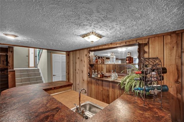4102 Manchester Road, Perry, OH 44081