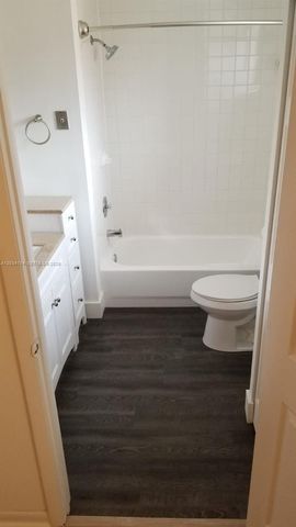 7730 W 34th Ln 14-202, Hialeah, FL 33018
