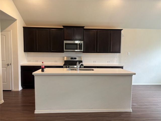 2065 Alamandine Avenue, Cross Roads, TX 76227