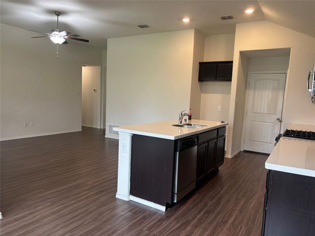2065 Alamandine Avenue, Cross Roads, TX 76227