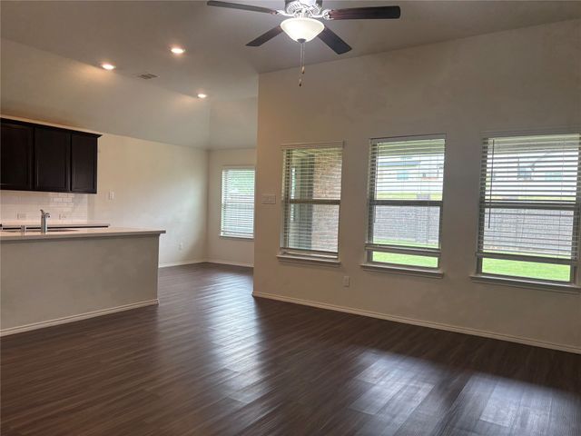 2065 Alamandine Avenue, Cross Roads, TX 76227