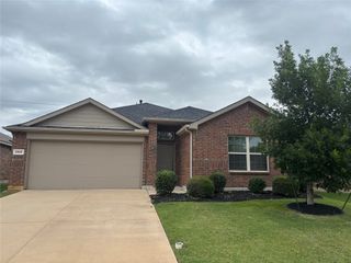 2065 Alamandine Avenue, Cross Roads, TX 76227