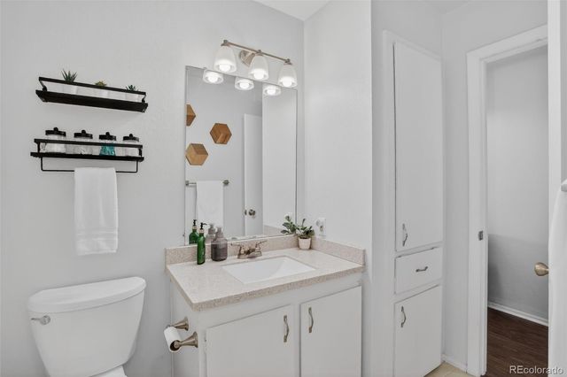 7205 S Gaylord Street F15, Centennial, CO 80122