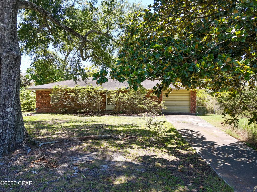 Image 8 of property listing at 1925 Cauley Avenue, Panama City Beach, FL 32407