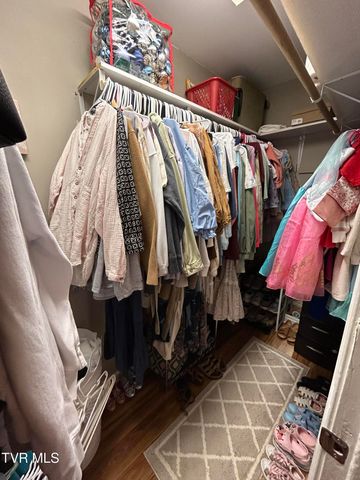 257 Lynn Road, Johnson City, TN 37604