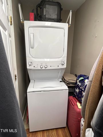 257 Lynn Road, Johnson City, TN 37604