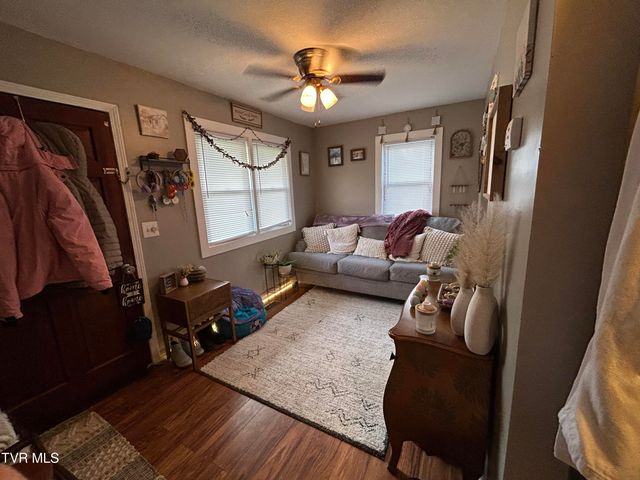 257 Lynn Road, Johnson City, TN 37604