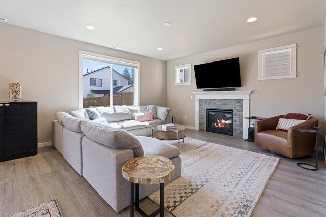 61364 SE Matthew Street, Bend, OR 97702