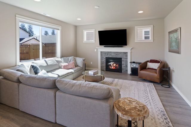 61364 SE Matthew Street, Bend, OR 97702