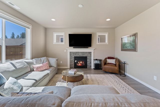 61364 SE Matthew Street, Bend, OR 97702