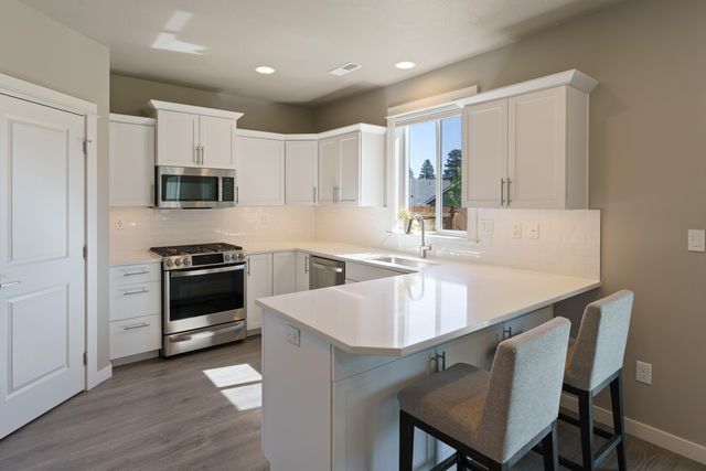 61364 SE Matthew Street, Bend, OR 97702