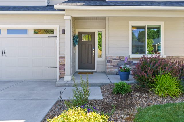 61364 SE Matthew Street, Bend, OR 97702