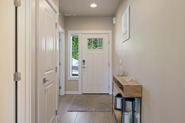 61364 SE Matthew Street, Bend, OR 97702