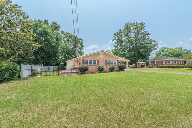 61 Bignon Street, Barnwell, SC 29812