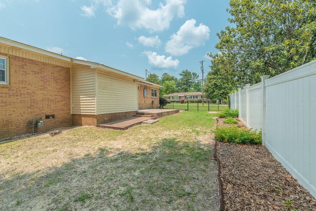 61 Bignon Street, Barnwell, SC 29812