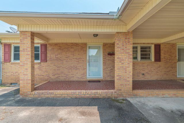 61 Bignon Street, Barnwell, SC 29812