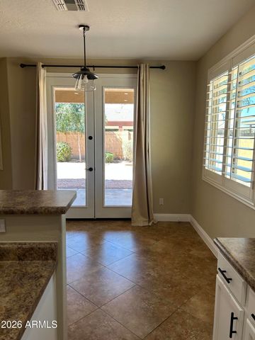 7024 S CLAIBORNE Avenue, Gilbert, AZ 85298