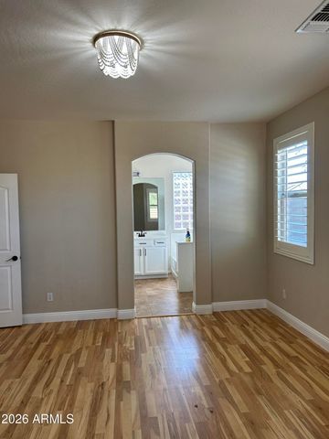 7024 S CLAIBORNE Avenue, Gilbert, AZ 85298