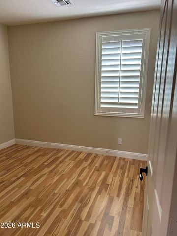 7024 S CLAIBORNE Avenue, Gilbert, AZ 85298