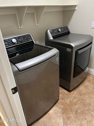 7024 S CLAIBORNE Avenue, Gilbert, AZ 85298