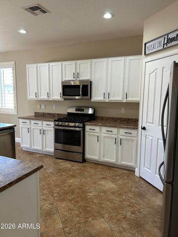 7024 S CLAIBORNE Avenue, Gilbert, AZ 85298