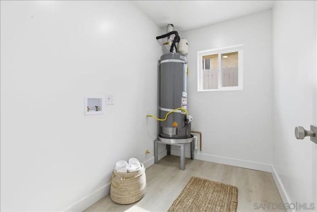 6542 Clara Lee Ave, San Diego, CA 92120