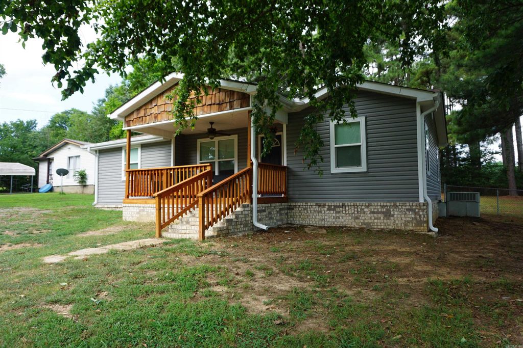 801 Richardson, Bald Knob, AR 72010