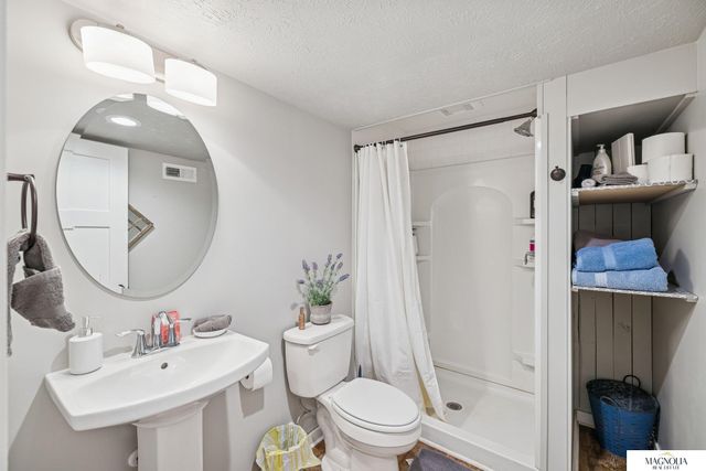 611 elmwood Avenue, Lincoln, NE 68510