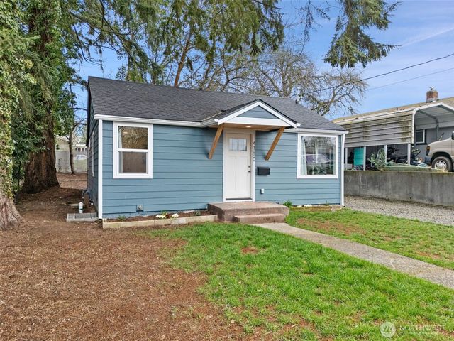 4110 W J Street, Bremerton, WA 98312